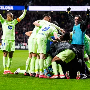 Der FC Barcelona feiert bei Atlético Madrid