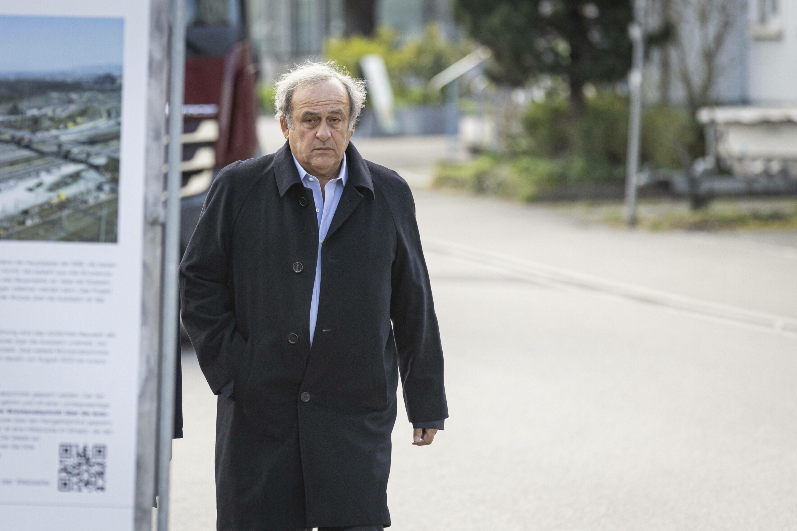 Michel Platini auf dem Weg zum Gericht.