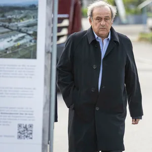 Michel Platini auf dem Weg zum Gericht.