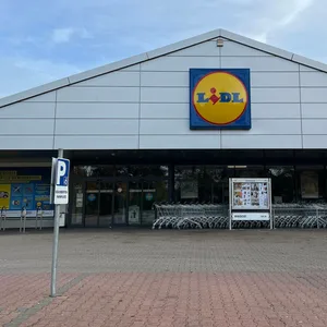 In Lidl-Filialen muss ein Produkt zurückgerufen werden. (Symbolbild)