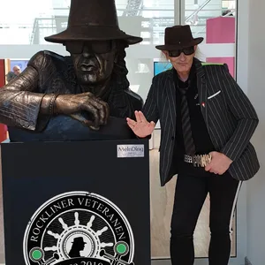 Matthias ist an Blutkrebs erkrank – die Musik seines Idols Udo Lindenberg spendet ihm Kraft.