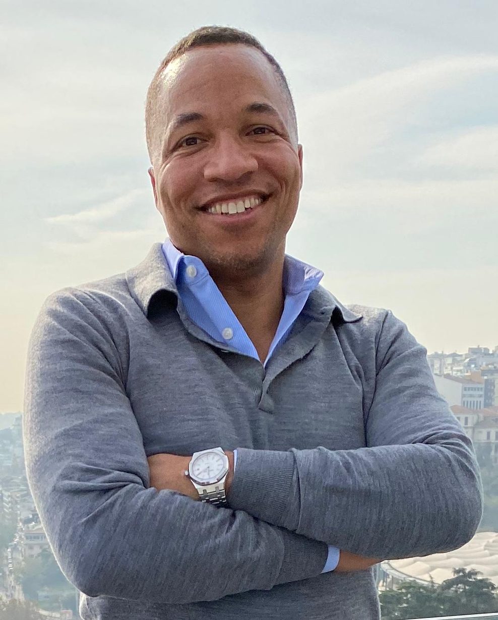 Akeem Adewunmi berät unter anderem HSV-Star Davie Selke.