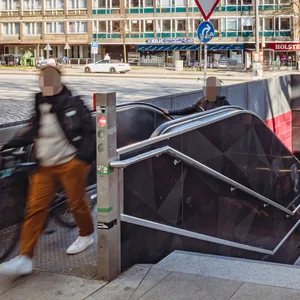 Rolltreppe an der S-Bahn Reeperbahn