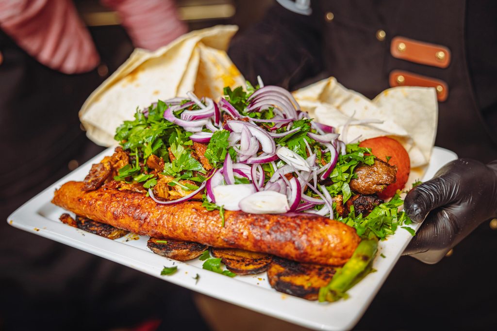 Neuer Streetfood-Laden in Ottenensen bietet armenische Speisen zum fairen Preis.