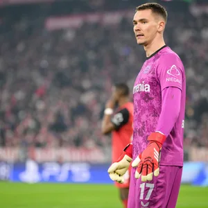 Matej Kovar im Tor von Leverkusen