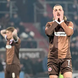 Jackson Irvine verzweifelt