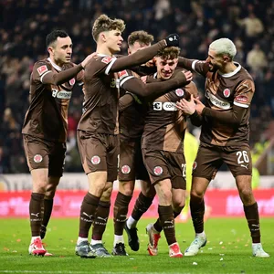 St. Pauli jubelt am Millerntor