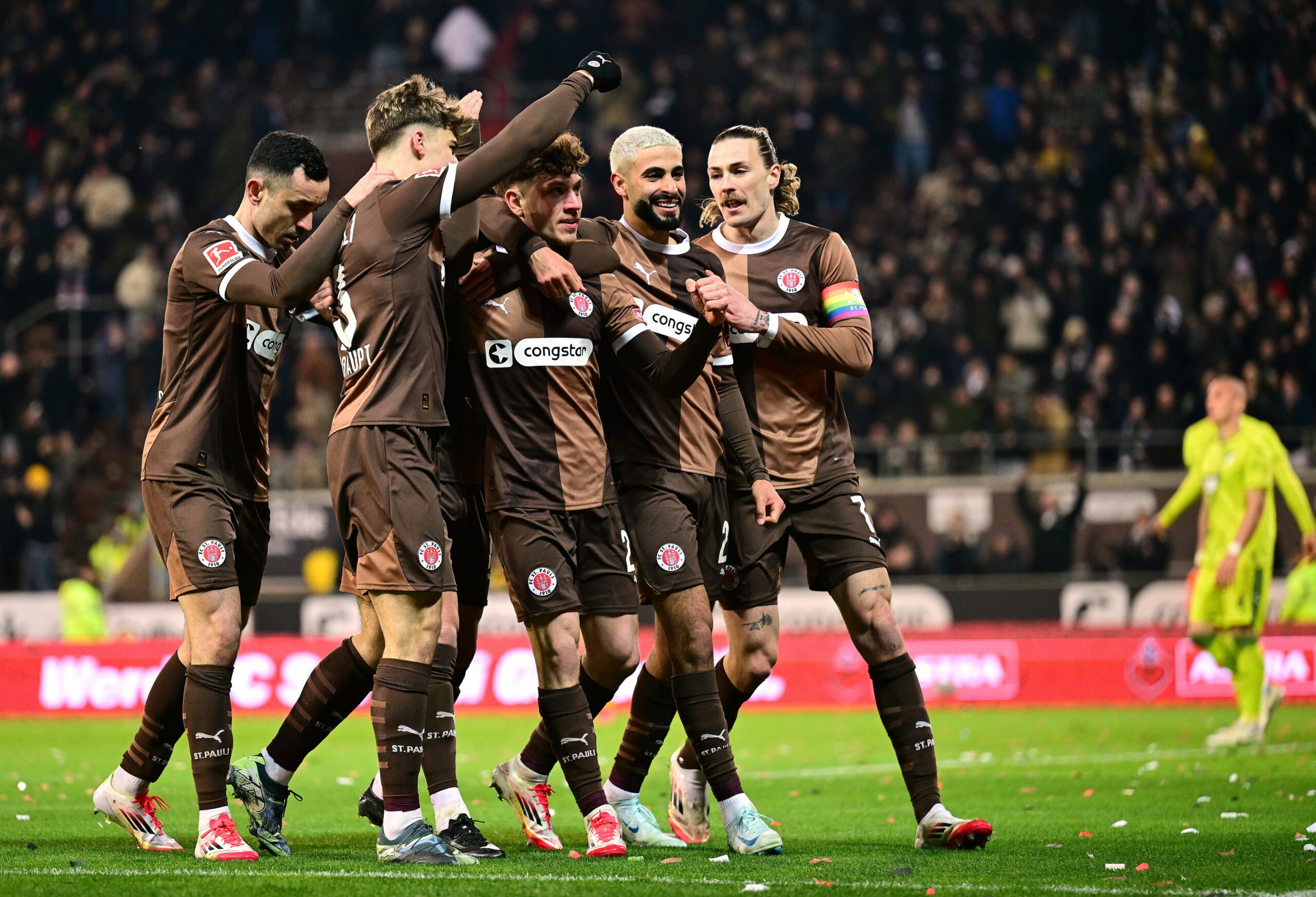 Sechs Seiten St. Pauli erwarten Sie in der aktuellen WochenMOPO