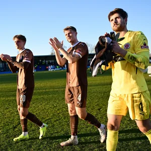 erik Ahlstrand, David Nemeth und Ben Voll nach dem Testspiel in Berlin