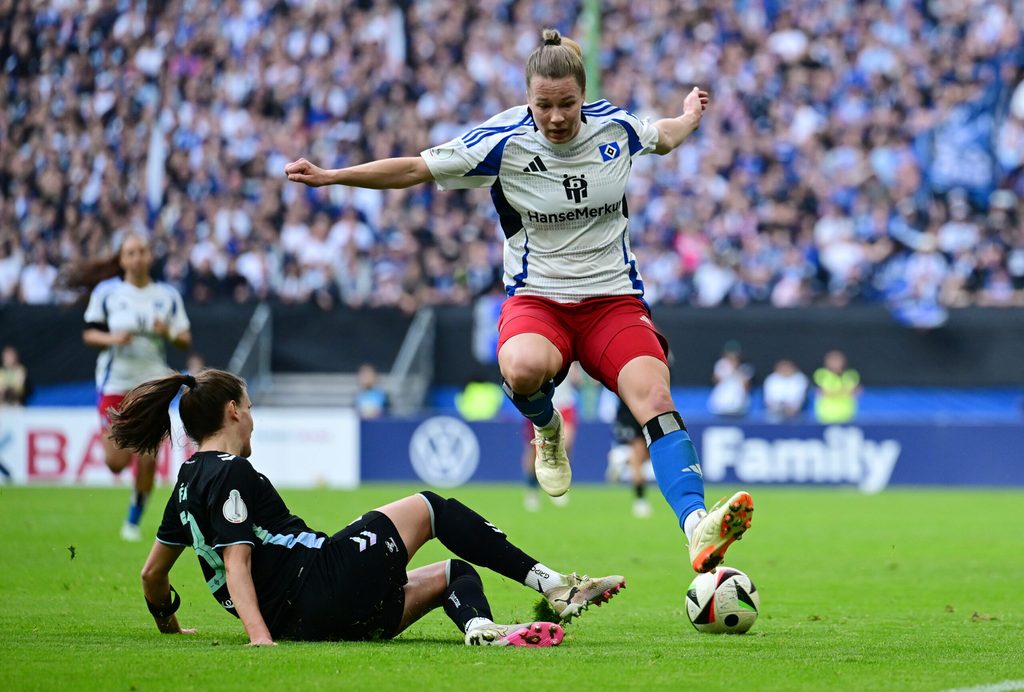 Christin Meyer vom HSV im Pokal-Halbfinale gegen Werder