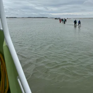 Die Seenotretter mussten 25 Wattwanderer vor Amrum retten.