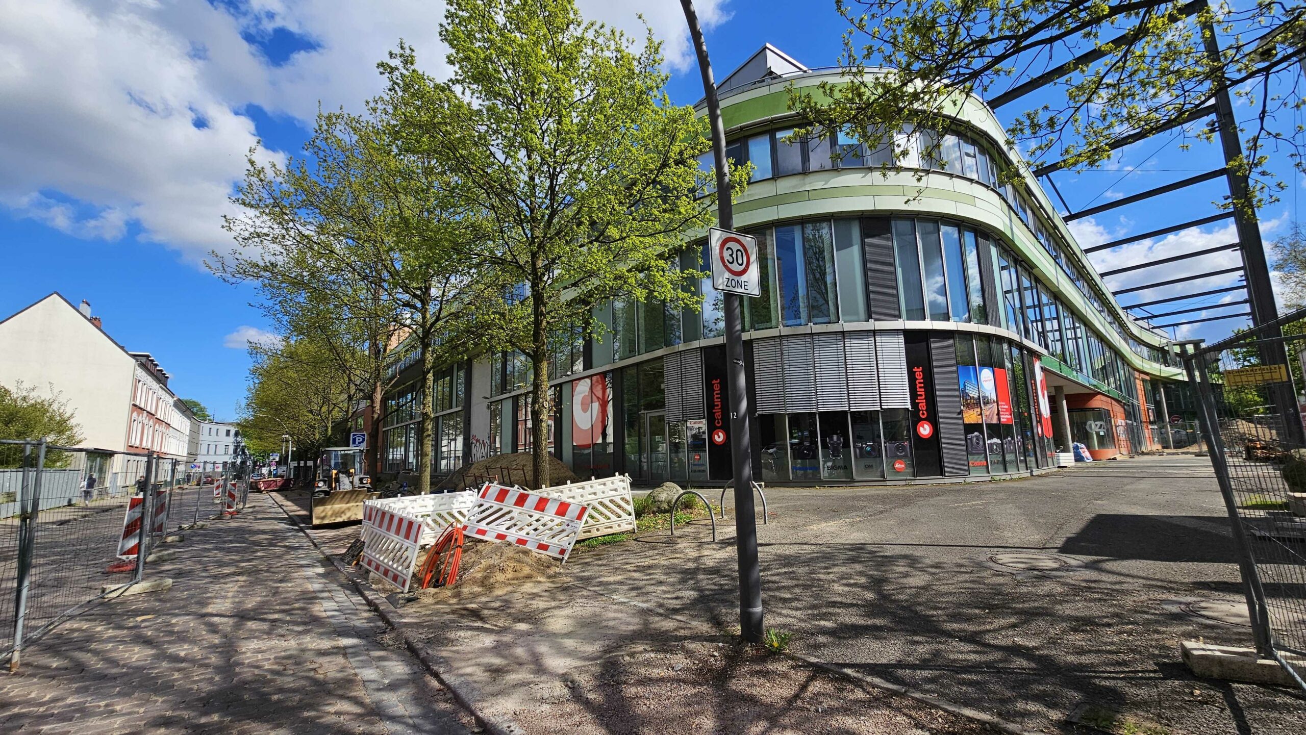 Flop-Einkaufszentrum Vivo in Ottensen wird jetzt zur Stadtteilschule umgebaut.