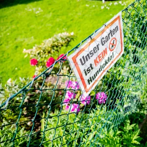 Die Fronten zwischen Nachbarn können sich schnell verhärten und der Streit wird am Zaun ausgetragen. Dabei geht es auch anders. (Symbolbild)