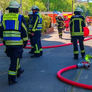 Ausgedehte wonungsrand in Glinde – drei Menschen verletzt in Klinik