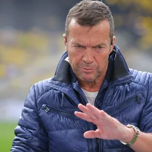 TV-Experte Lothar Matthäus guckt skeptisch