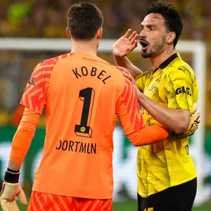 Gregor Kobel und Mats Hummels
