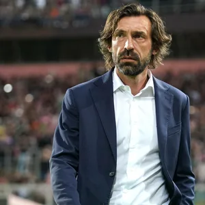 Andrea Pirlo im Anzug