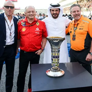 Mohammed Ben Sulayem zusammen mit Zak Brown,Stefano Domenicali