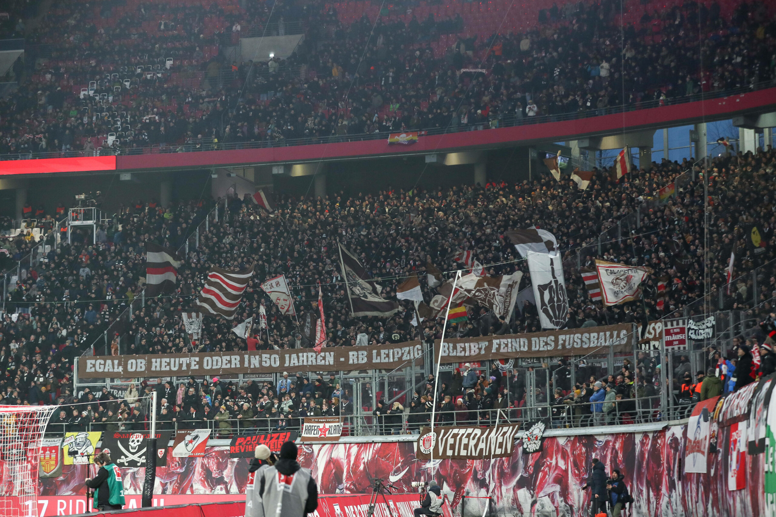 Der St. Pauli-Auswärtsblock in Leipzig
