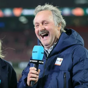 Peter Neururer als TV-Experte für Sport1