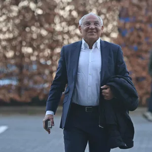 Ende März schaute Felix Magath zuletzt im Volkspark vorbei und verfolgte das 0:0 des HSV gegen Elversberg. Nun will er Präsident des Vereins werden.