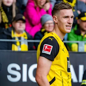 Nico Schlotterbeck schaut skeptisch.