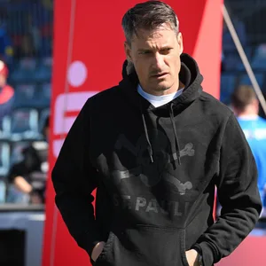 Alexander Blessin vorm Spiel in Kiel