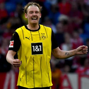 Julian Brandt schaut enttäuscht