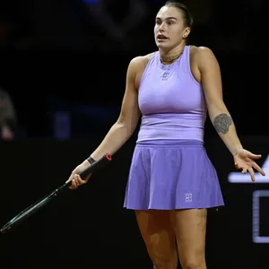 Aryna Sabalenka guckt fragend