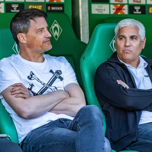 Alexander Blessin und Andreas Bornemann grübeln, wie sich einen längeren Irvine-Ausfall kompensieren können.
