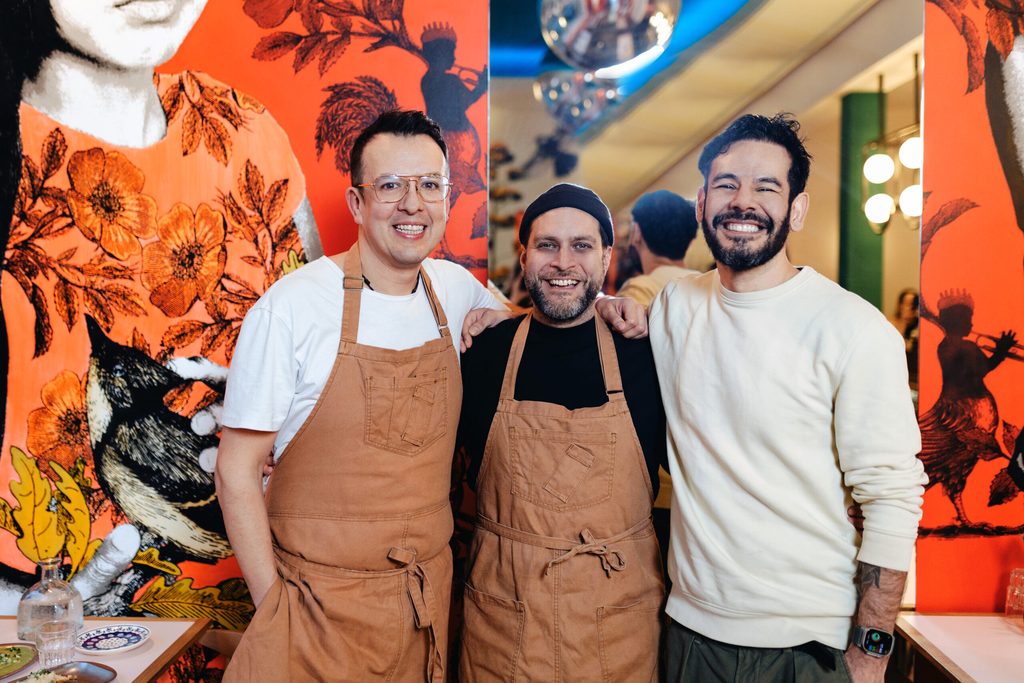 Miguel Zaldivar, Xavier López und Aurelio Moreno vom „Juan Sin Miedo“ in Ottensen.