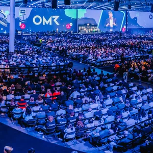 OMR 2024 war ein voller Erfolg. Auch 2025 haben sich wieder Stars und große Namen angekündigt.