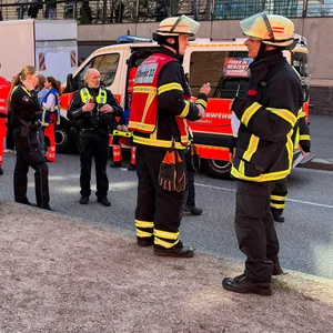 Zahlreiche Einsatzkräfte sind vor Ort.