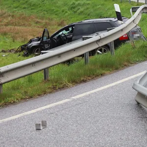 Auto im Graben