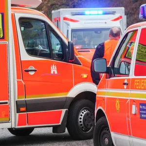 Rettungskräfte im Einsatz (Symbolbild).