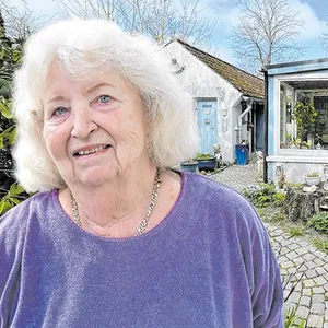 Sigrid Sachau (81) soll aus ihrem Häuschen im Luxweg ausziehen.