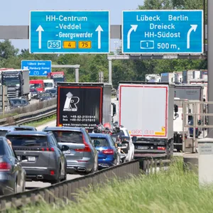 Stau auf der A1