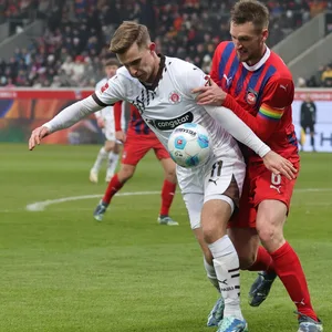 Johannes Eggestein gegen Heidenheims Patrick Mainka
