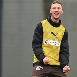 Siebe Van der Heyden lacht beim Training