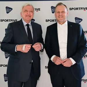 Andy Grote neben Volker Bouffier