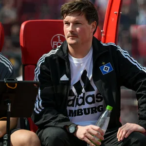 HSV-Trainer Merlin Polzin in Nürnberg