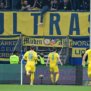 Der Braunschweiger Gästeblock am Freitag.