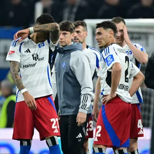 Ratlos: Davie Selke und William Mikelbrencis nach dem Braunschweig-Spiel