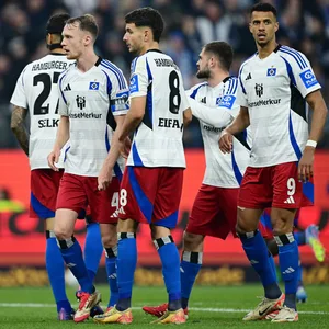 Frustrierte HSV-Profis nach dem Braunschweig-Spiel