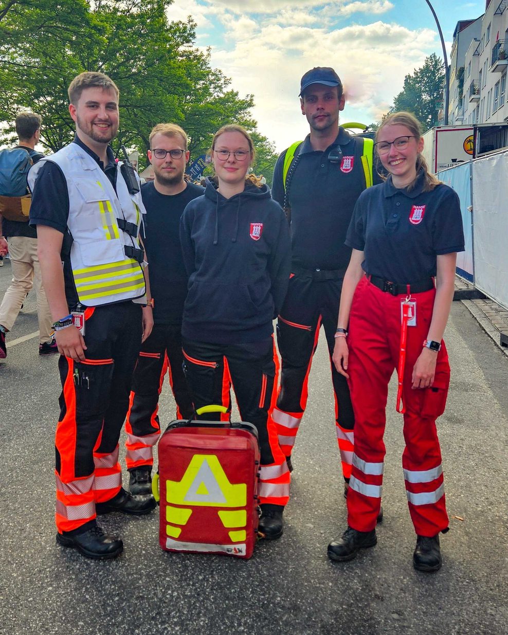 Brian Gerlach (v.l.), Christoph Lundt, Hannah Worm, Leo Koch und Lara Baars vom Hansesanitätsdienst.