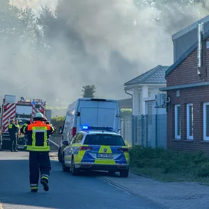 Qualm dringt auf die Straße