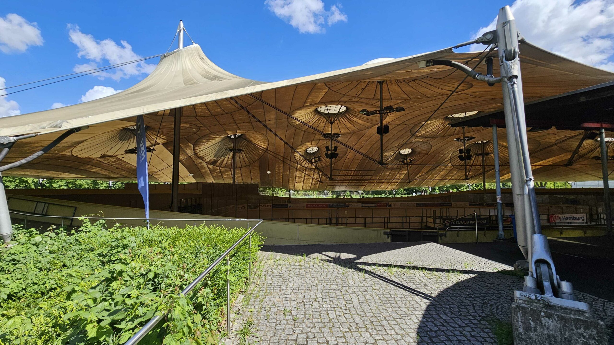 Rad- und Eishalle in Stellingen