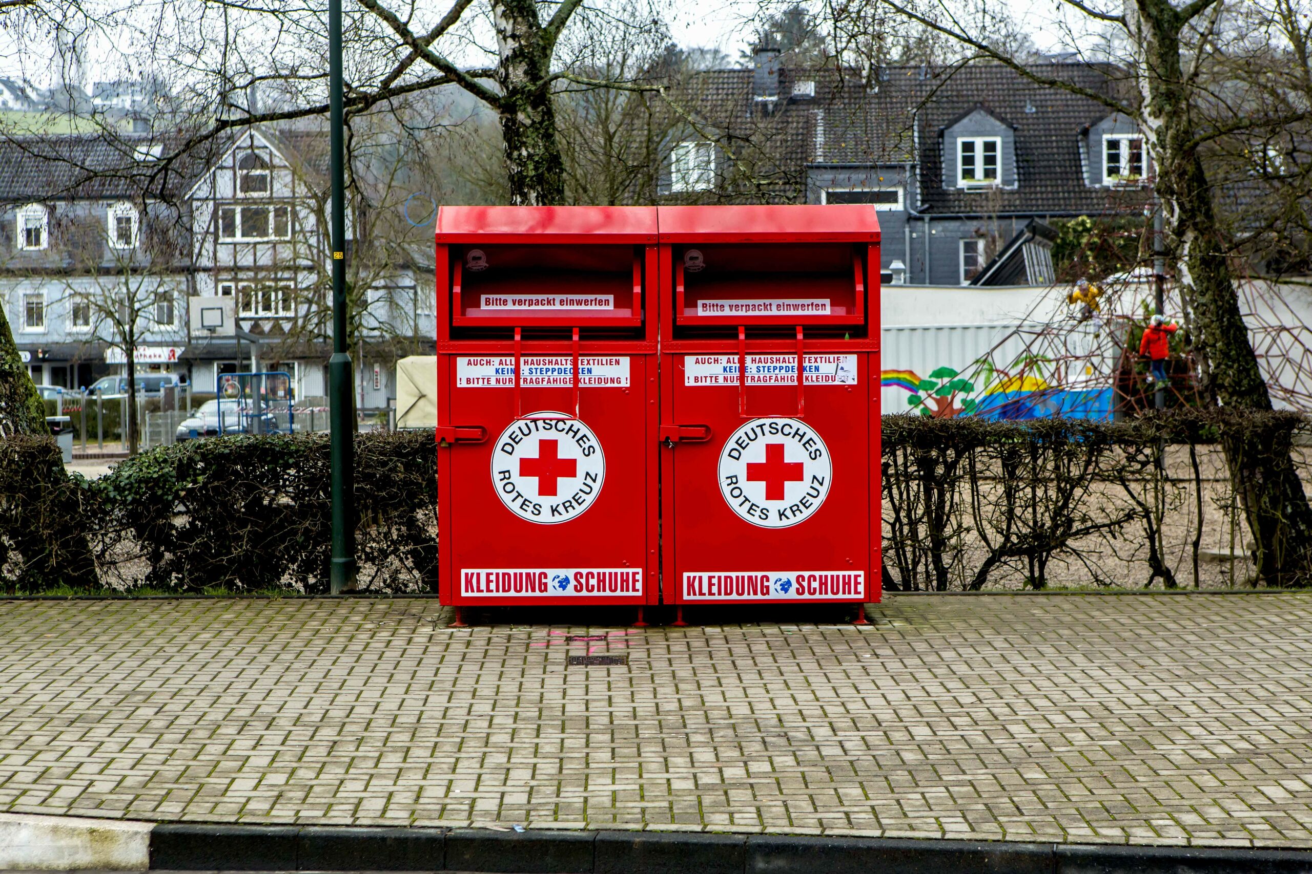 DRK Altkleidercontainer