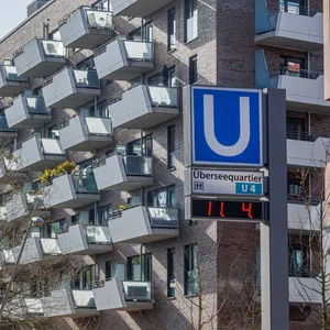 Blick auf Neubauwohnungen in der Hamburger Hafencity. (Symbolbild)