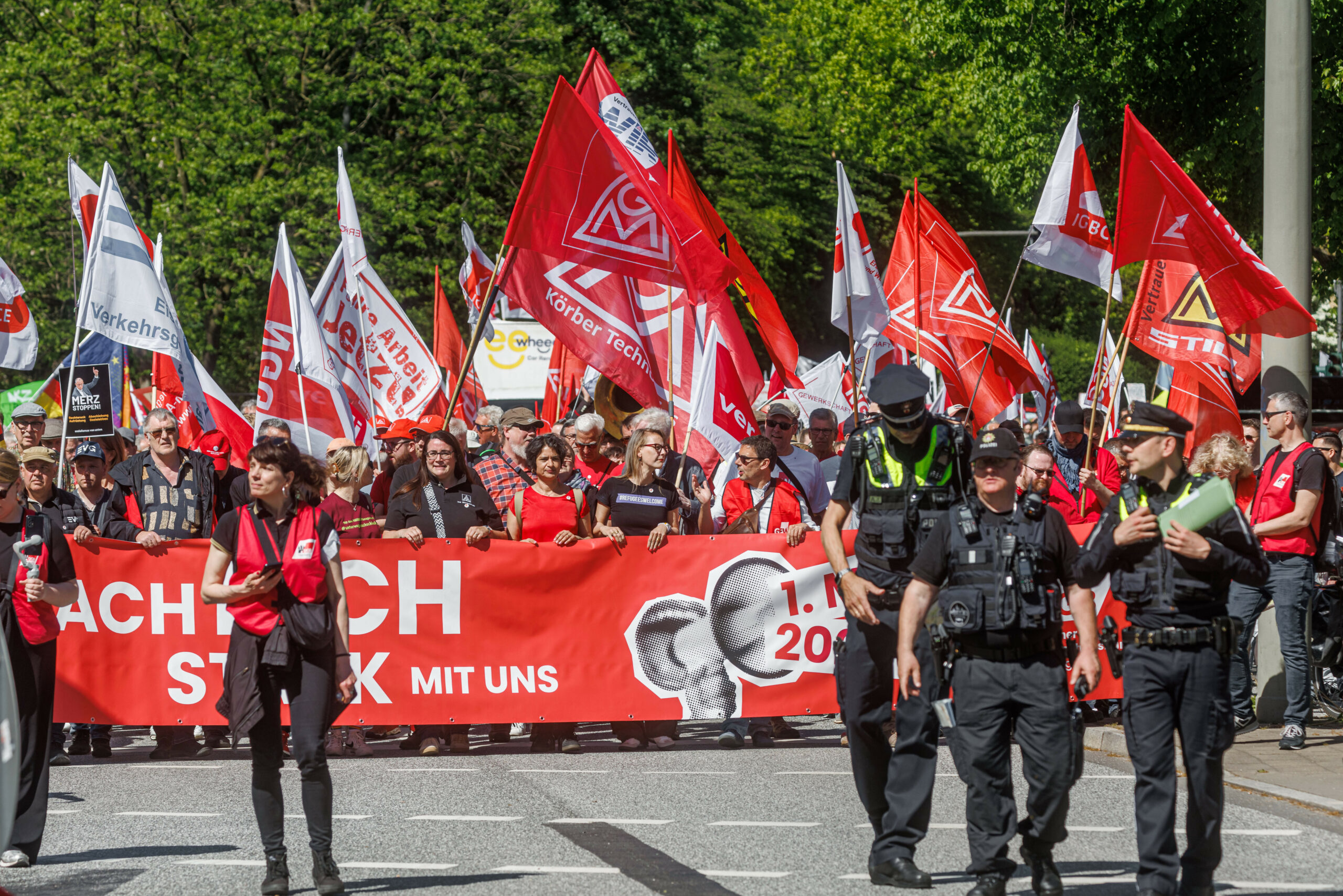 Demonstrationen zum 1. Mai in Hamburg